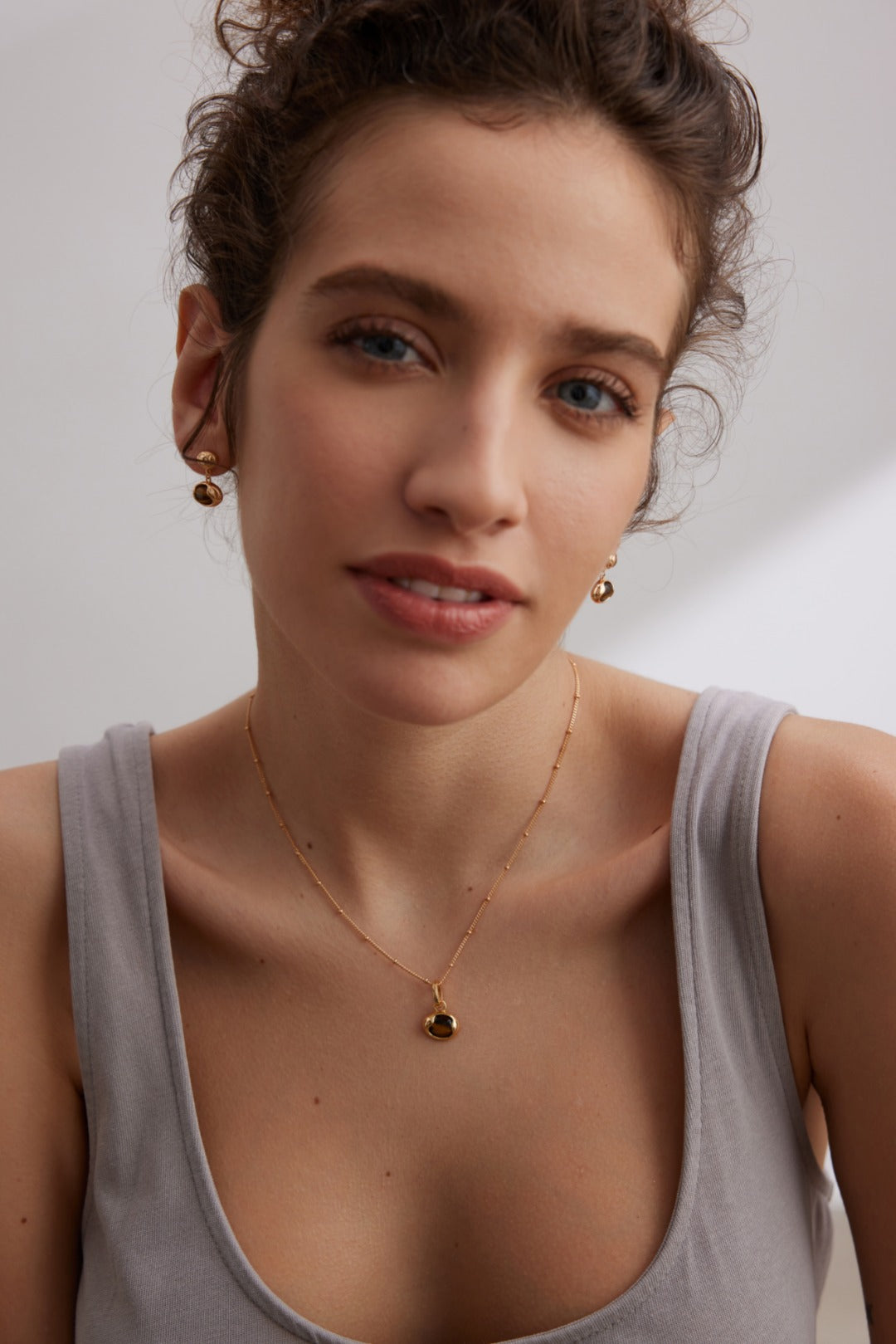S925 Sterling Silver Natural Tiger’s Eye Earrings (15 mm)