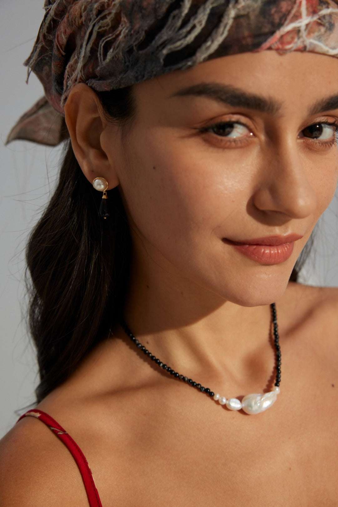 Black Onyx & Pearl Drop Earrings – 925 Sterling Silver, 18K Retro Gold - TAMO Jewellery