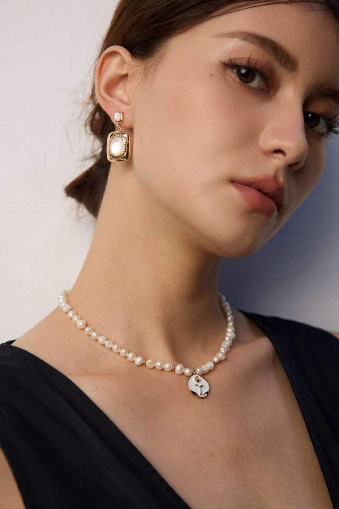 Rose Reverie Collection|S925 Silver Rose Enamel Pendant Necklace with Natural Pearl - TAMO Jewellery