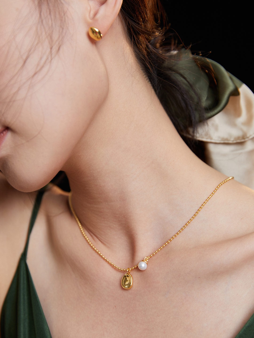 Adjustable Pearl Pendant Necklace – 925 Sterling Silver, 18K Retro Gold / 18K White Gold - TAMO Jewellery