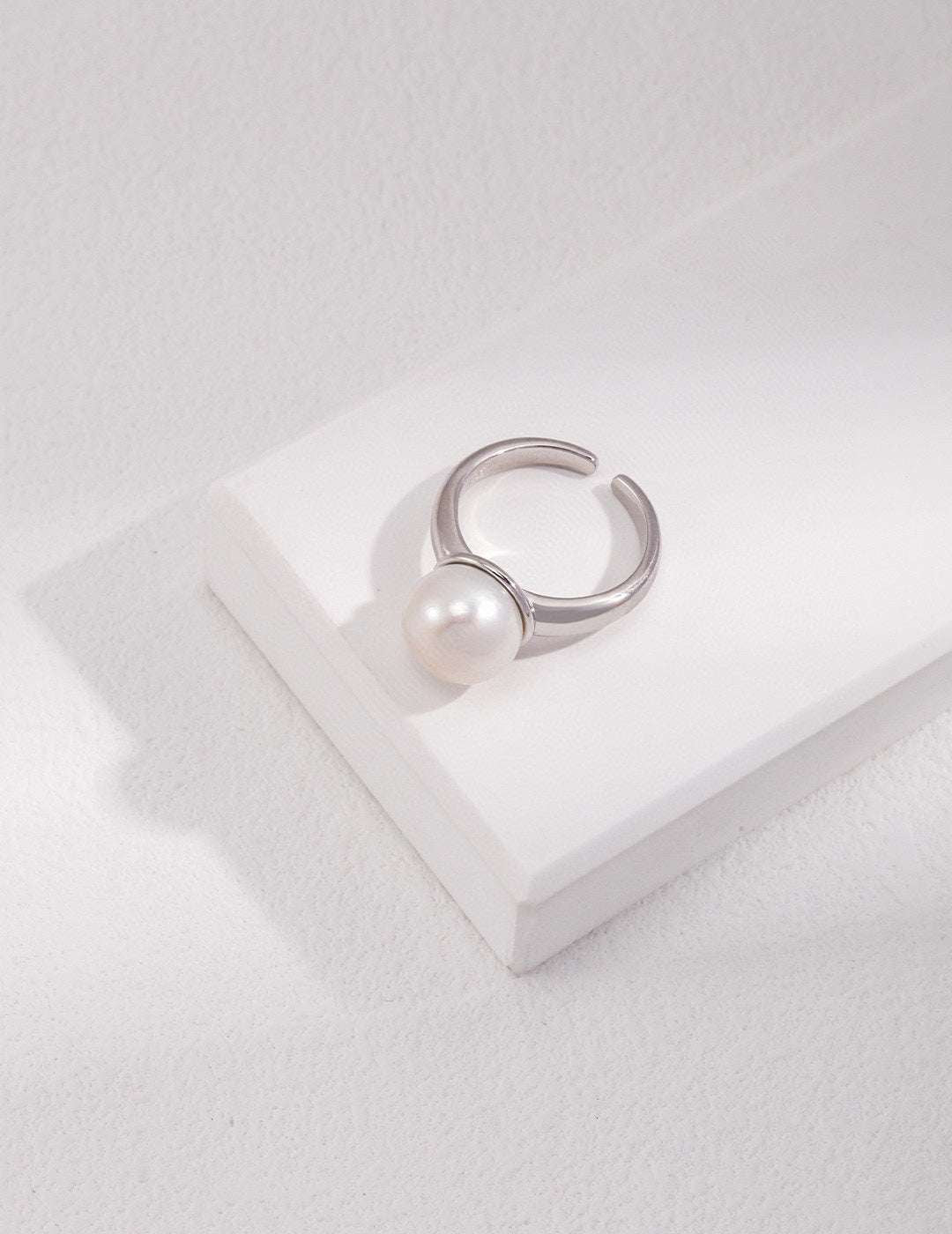 S925 Silver Adjustable Pearl Ring – Minimalist Elegant Design
