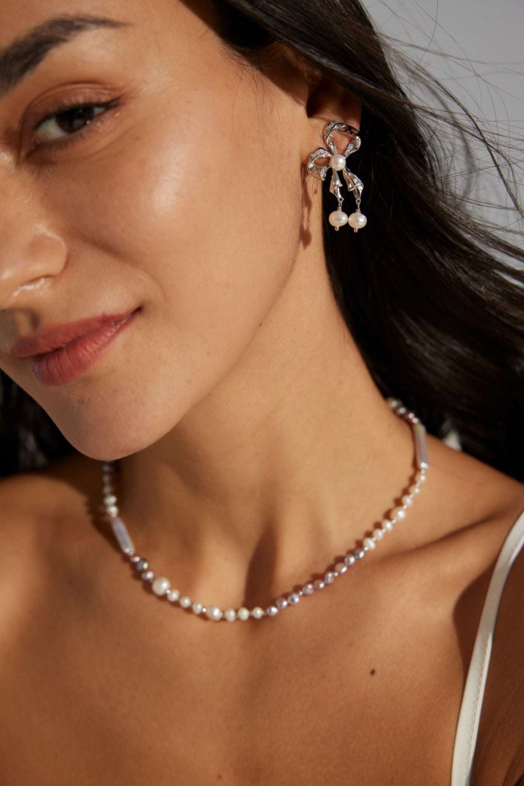 Bow Pearl Earrings with Zircon – 925 Sterling Silver, 18K Retro Gold / 18K White Gold - TAMO Jewellery
