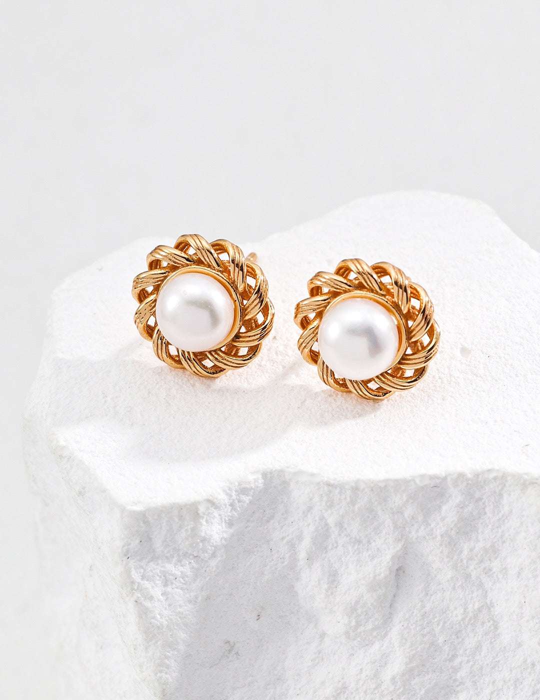 Classic collection|S925 Silver Woven Pearl Stud Earrings - TAMO Jewellery