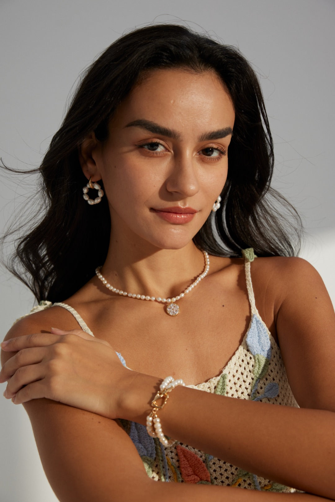 Circle Pearl Hoop Earrings – 925 Sterling Silver, 18K Retro Gold - TAMO Jewellery