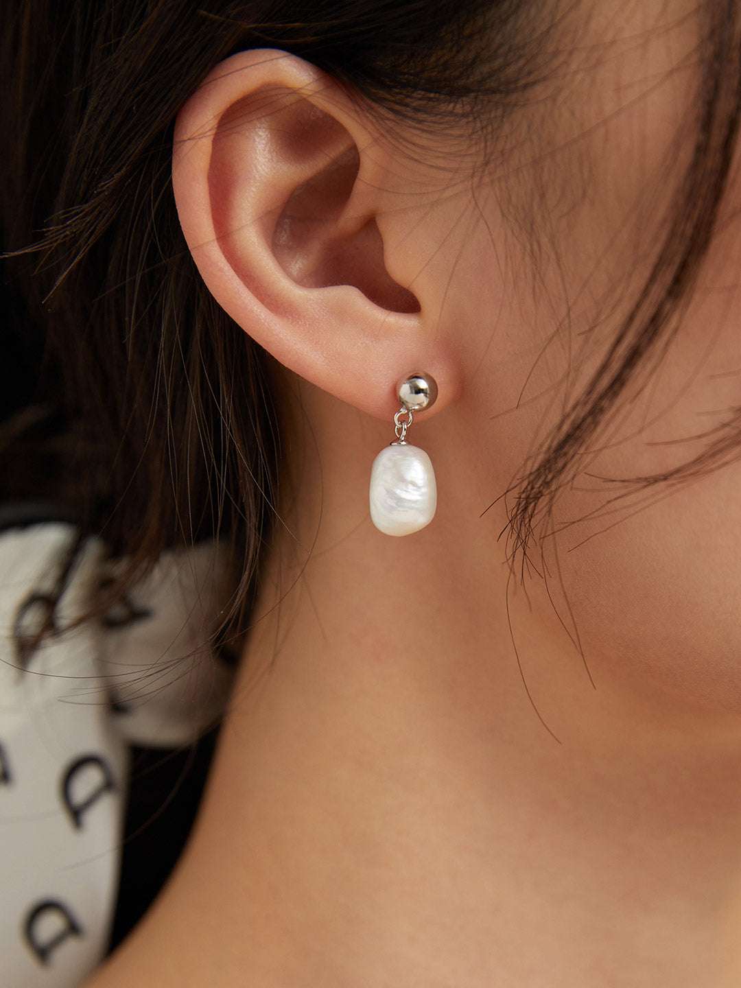 Baroque Pearl Drop Earrings – 925 Sterling Silver, 18K Retro Gold / 18K White Gold - TAMO Jewellery