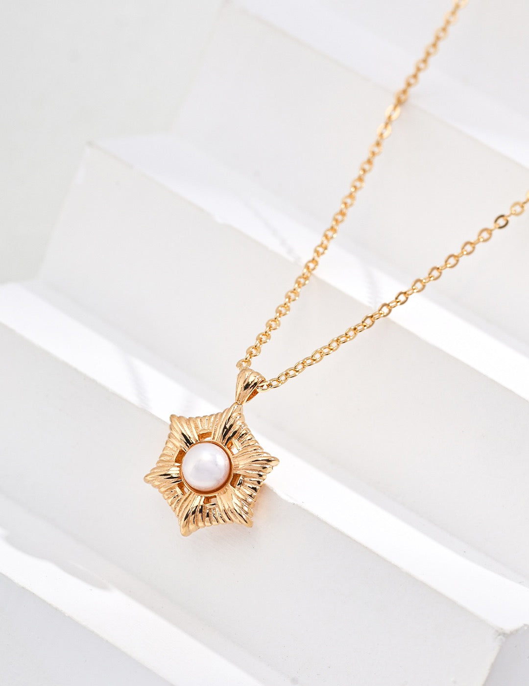 Sunburst Pearl Pendant Necklace – 925 Sterling Silver, Retro Gold - TAMO Jewellery