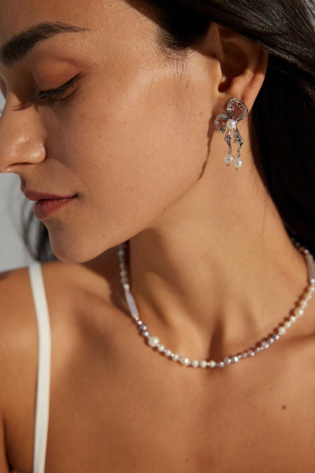 Bow Pearl Earrings with Zircon – 925 Sterling Silver, 18K Retro Gold / 18K White Gold - TAMO Jewellery