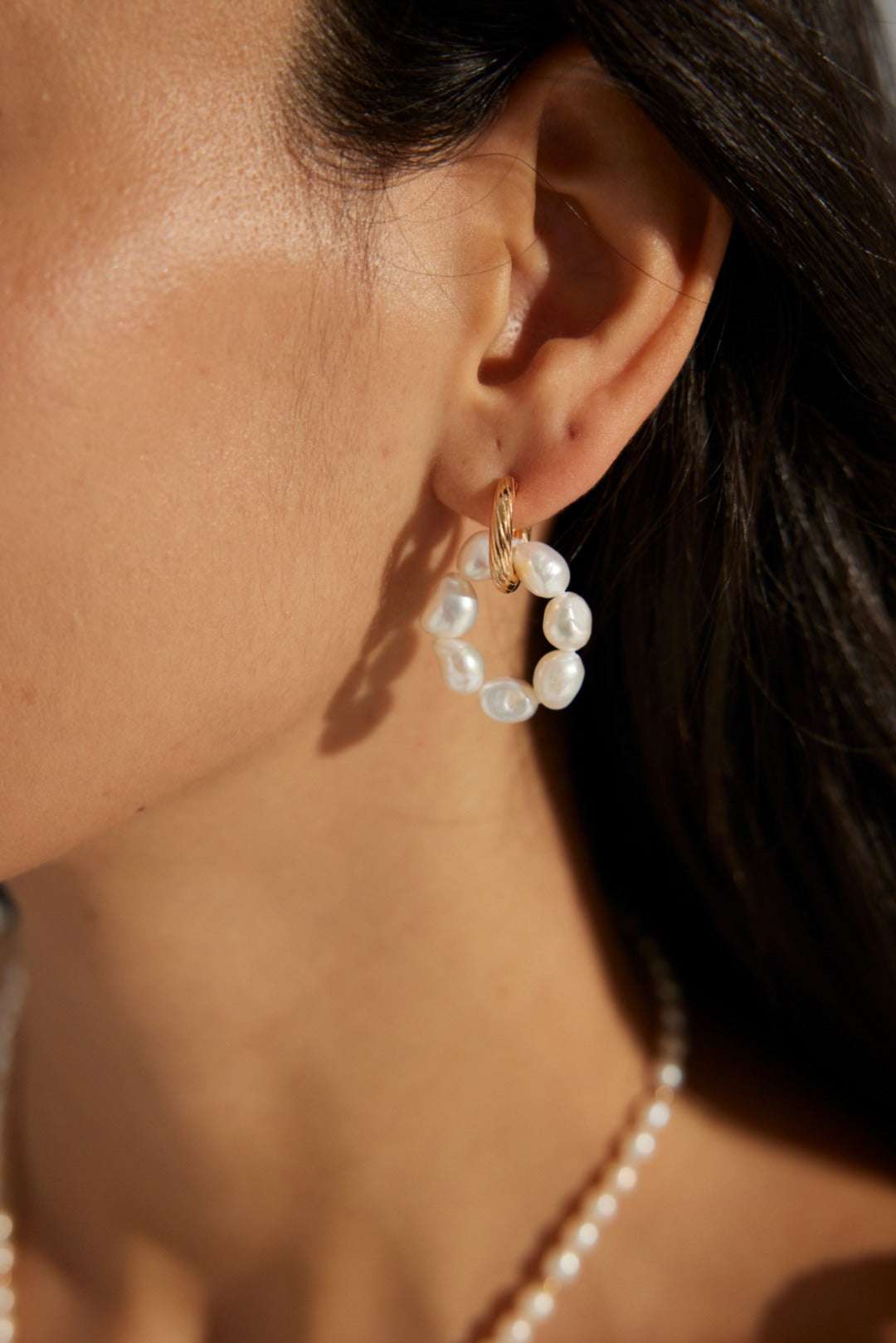 Circle Pearl Hoop Earrings – 925 Sterling Silver, 18K Retro Gold - TAMO Jewellery
