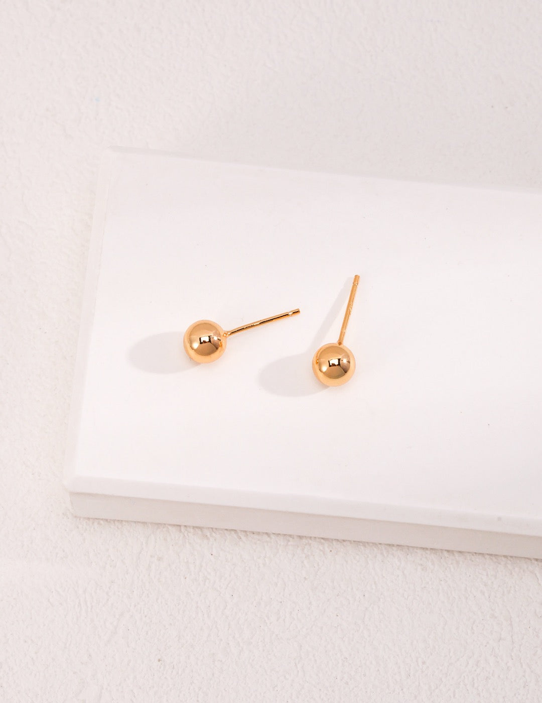 Roman Holiday Pearl Stud Earrings – 925 Sterling Silver, 18K Retro Gold - TAMO Jewellery