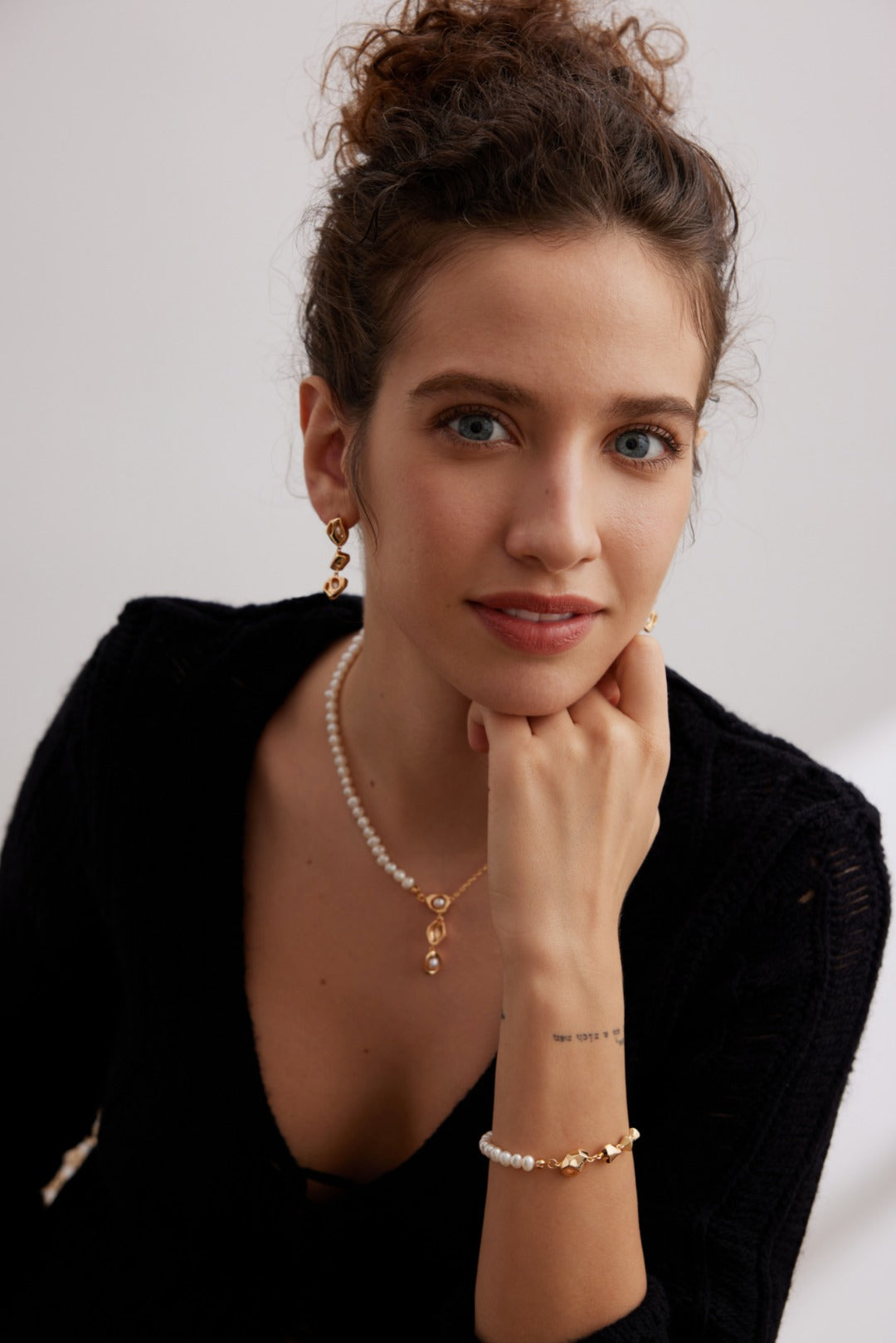 S925 Sterling Silver Pearl Necklace with Geometric Pendant (38 + 3 cm)