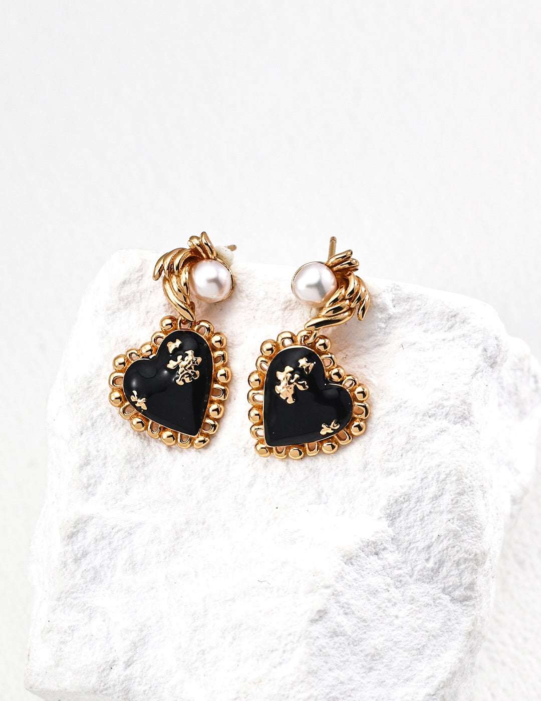 Eternal Contrast|S925 Silver Heart Black Onyx & Pearl Earrings - TAMO Jewellery