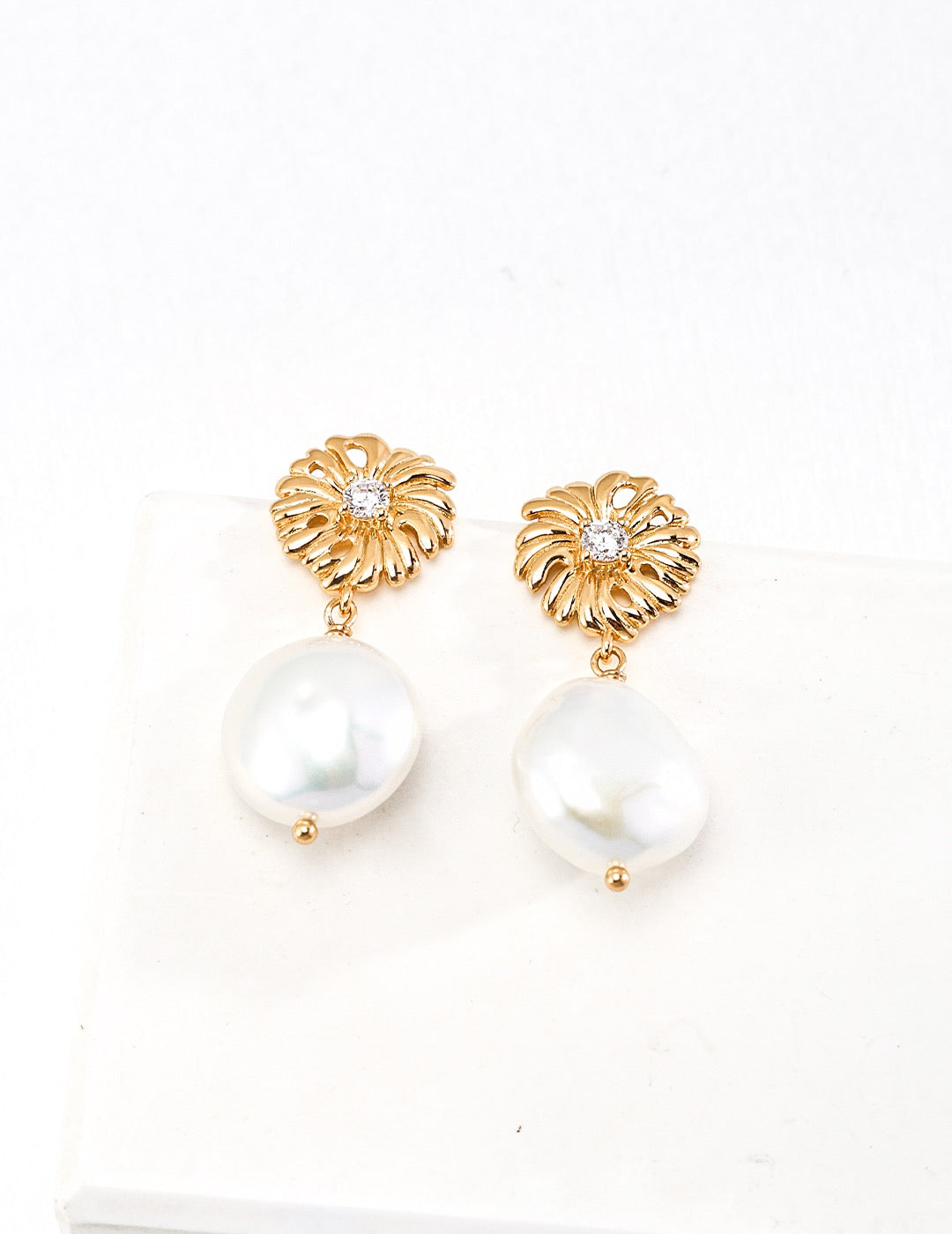 Classic Collection|S925 Silver Pearl & Zircon Earrings - TAMO Jewellery