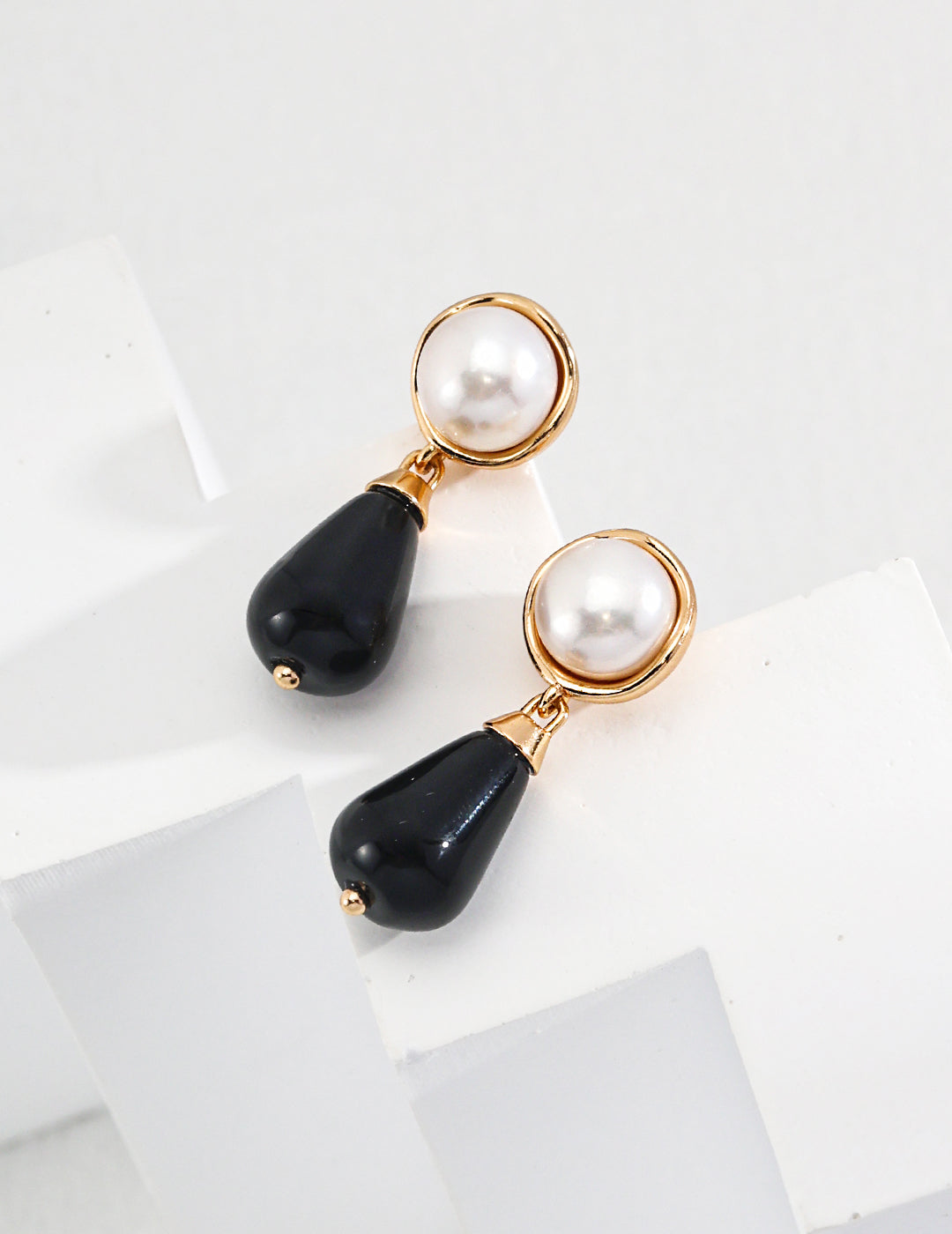 Black Onyx & Pearl Drop Earrings – 925 Sterling Silver, 18K Retro Gold - TAMO Jewellery