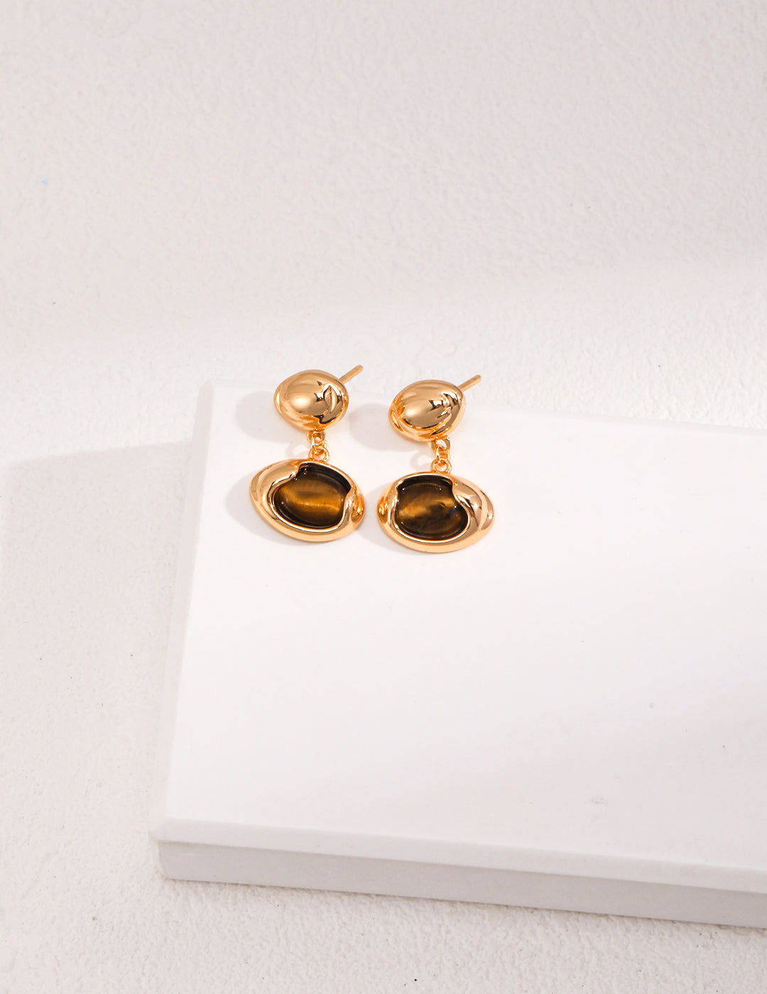 S925 Sterling Silver Natural Tiger’s Eye Earrings (15 mm)