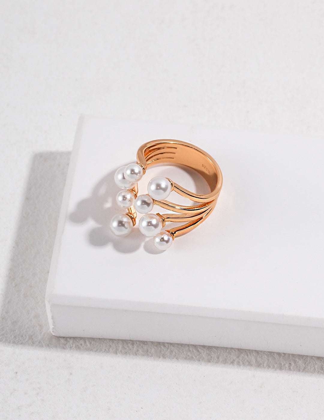 S925 Silver Open Flower Ring with Shell Pearls - TAMO Jewellery