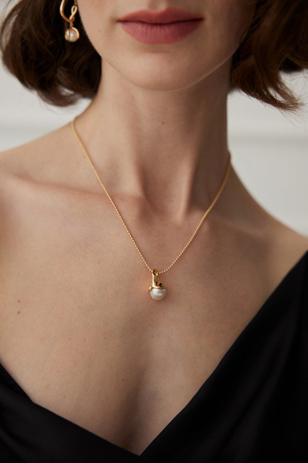 Elegant Pearl Pendant Necklace – 925 Sterling Silver, Retro Gold - TAMO Jewellery