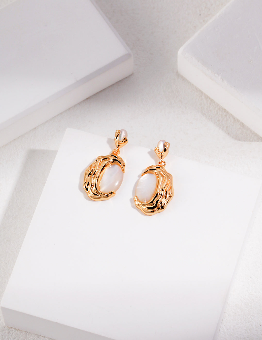 Molten Lava Mother of Pearl Gift Set – Necklace & Earrings (Ring Optional), 925 Sterling Silver, 18K White Gold / 18K Retro Gold