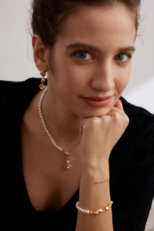 S925 Sterling Silver Pearl Necklace with Geometric Pendant (38 + 3 cm)