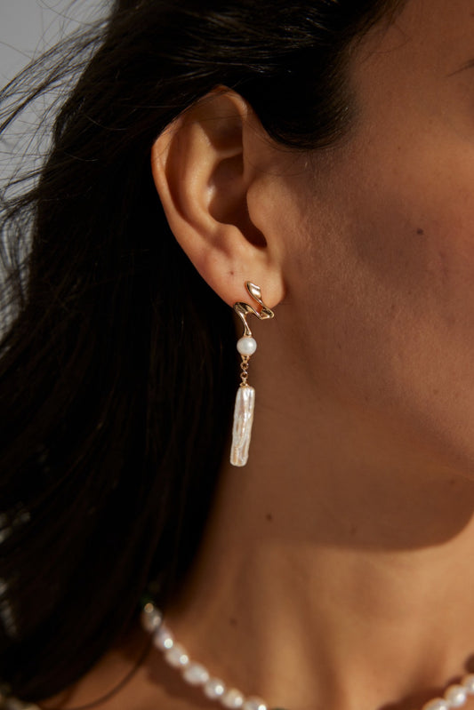 Flowing Pearl Drop Earrings – 925 Sterling Silver, Retro Gold - TAMO Jewellery