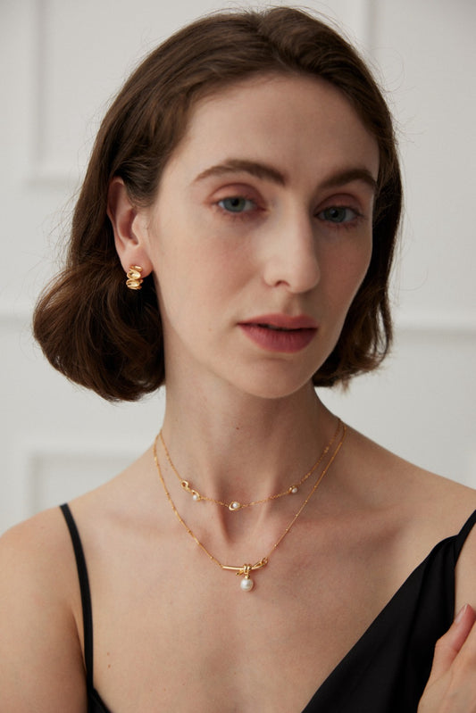 Knot Pearl Pendant Necklace – 925 Sterling Silver, 18K Retro Gold - TAMO Jewellery